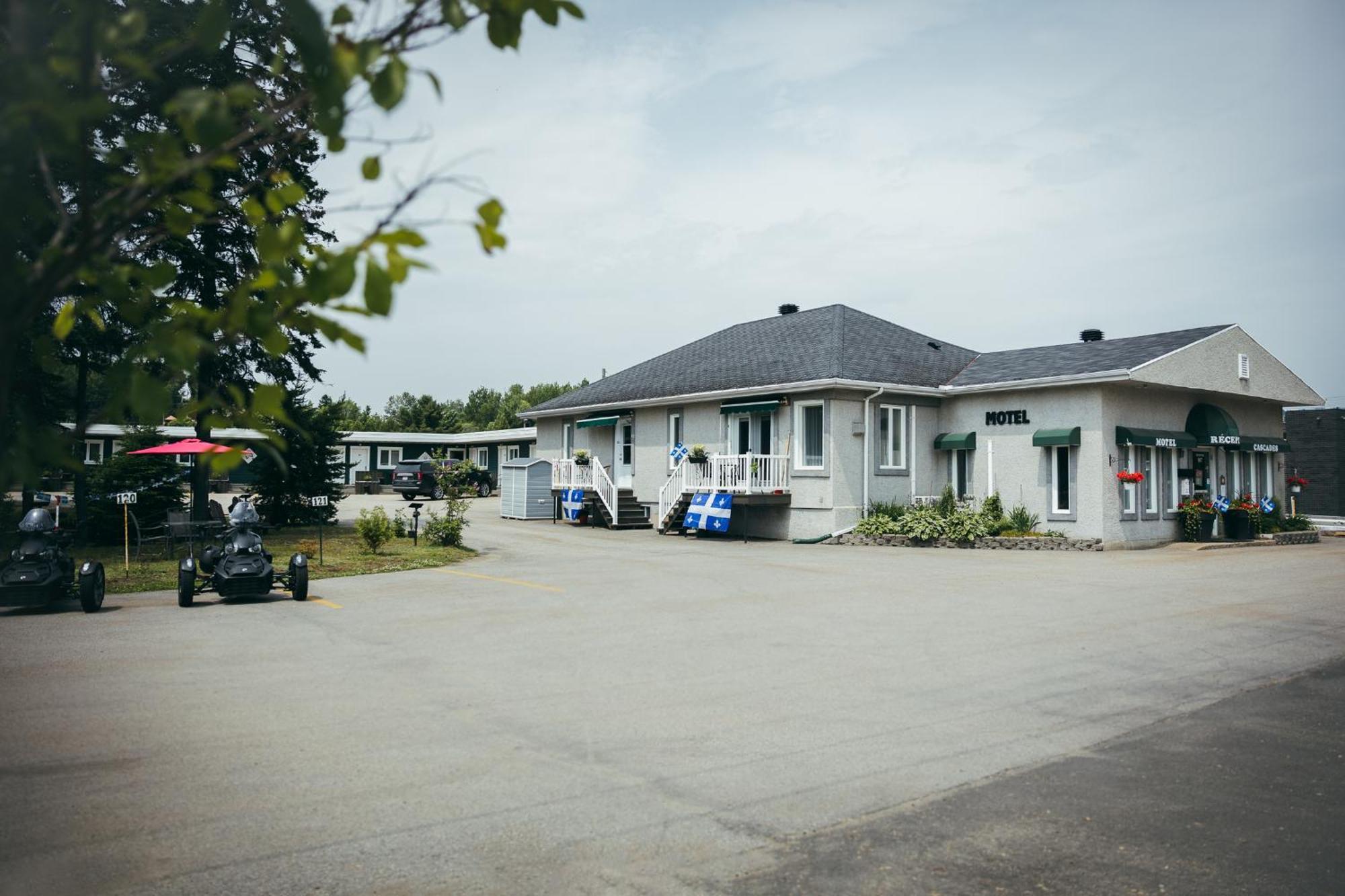 Motel Des Cascades Baie-Saint-Paul Extérieur photo